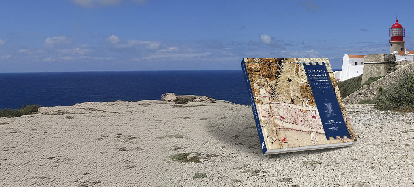 Fotografia do livro Castelos e Fortalezas no Litoral Português.