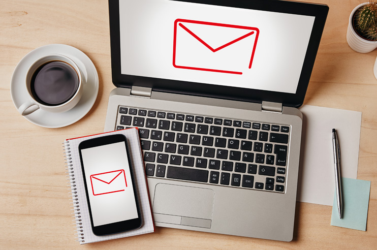 Sms e Email.