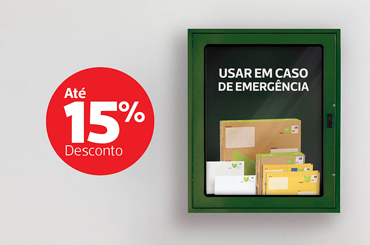 Caixa de emergência com produtos de Correio Verde e onde se pode ler 
